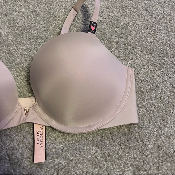 VS Push-Up Bra - Picture 2 of 4